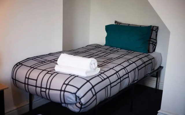 Ol-mumps Cosy 2bd Free Parking & Wifi