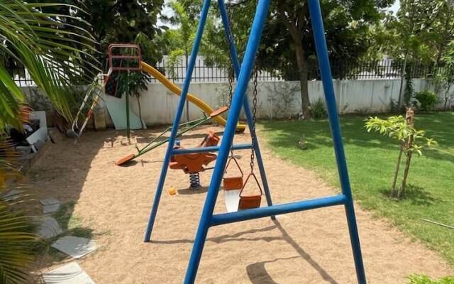 Bliss Farm Stay- lilly