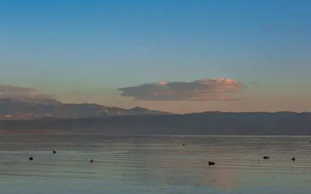 Dali Haishewan  inn (Xizhou Town Store)