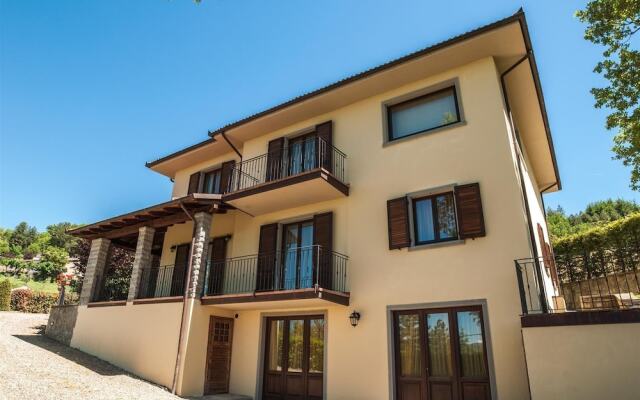 Wonderful Villa With Private Pool in the Heart of Tuscany