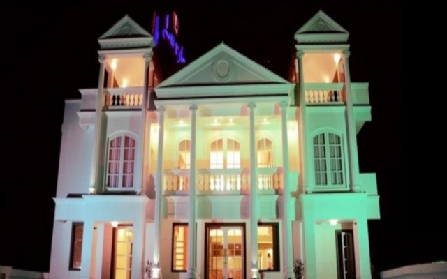 Royal Windsor Hotel