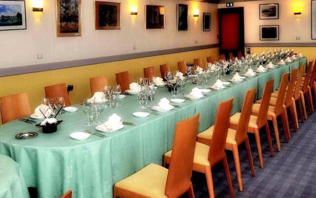 Logis Hôtel Le Coq Hardi