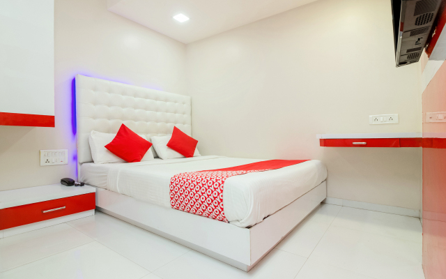 OYO 7407 Hotel Blue Sea