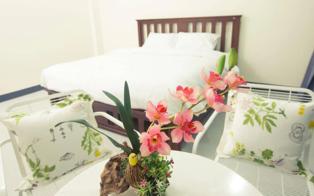 The 9th House - Hostel