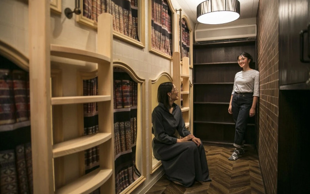 The Wardrobe Hostel Libreria