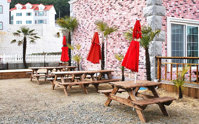 Tongyeong Blue Marine Pension