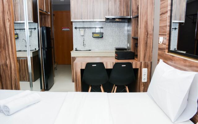 Comfort Studio At Evenciio Margonda Apartment
