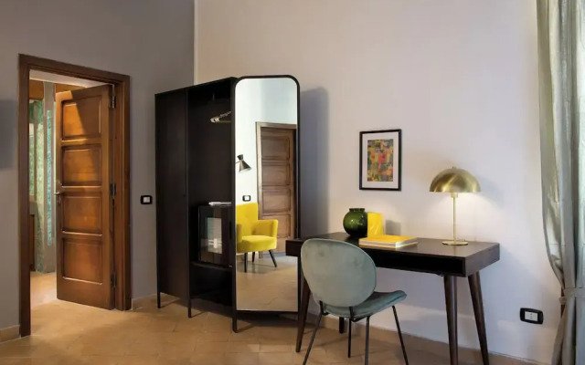 La Nova Bed and Museum