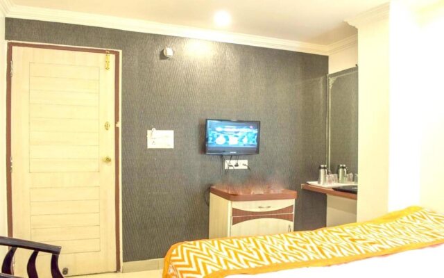 Hotel Rajlaxmi by OYO Rooms