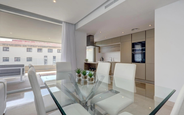 New Modern 3 Bed Apartment Puerto Banus