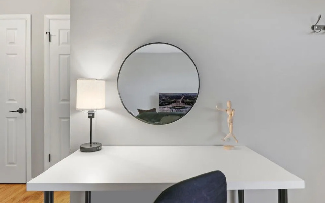 Scenic 1BR APT in Arlington Heights