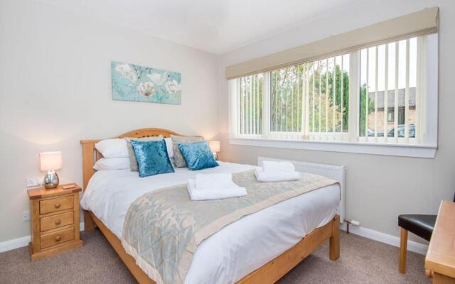 58 Moray Park