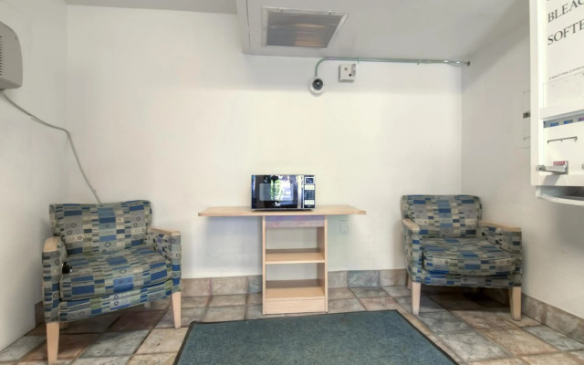 Motel 6 Palm Springs, CA - Downtown