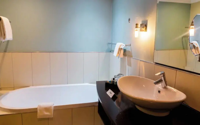 Phakalane Golf Estate Hotel & Convention