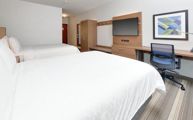 Holiday Inn Express & Suites Denton North by IHG