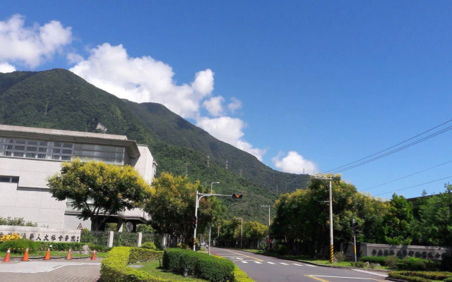 Travelers Fu-Home