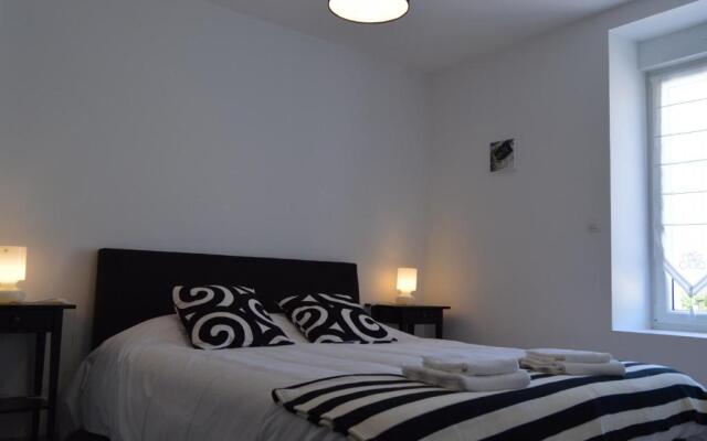 Gîte Bouesse, 7 pièces, 14 personnes - FR-1-591-9