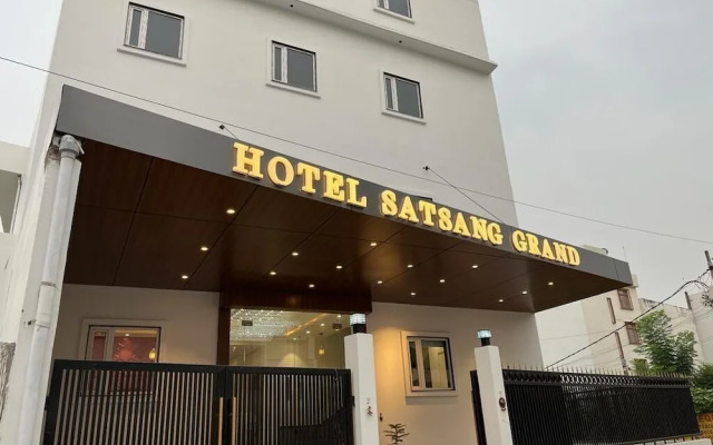 Hotel Satsang Grand