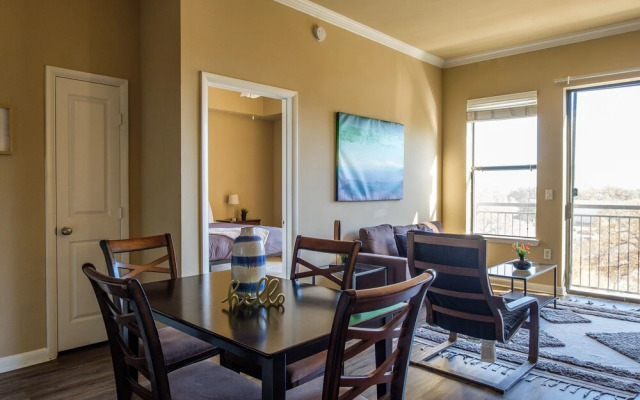 FRONTDESK Oakwood Residence Apts Uptown Dallas