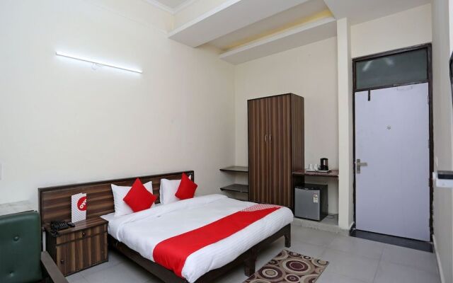 OYO 14100 Hotel D Meridien