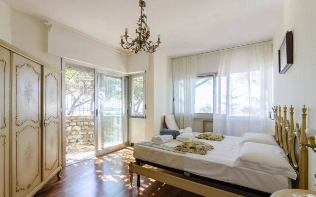 JOIVY Flat W/Terrace & Sea View