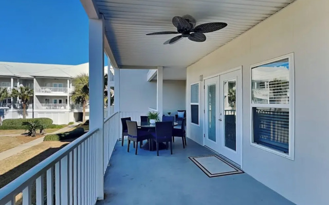 Pavilion Palms #103b