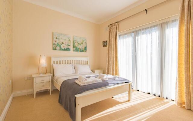 Honeywood Lodge