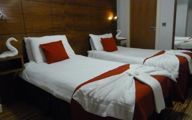 International Inn - Hostel