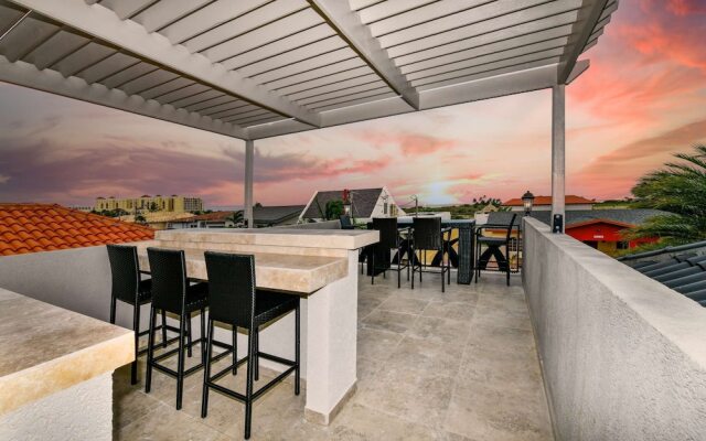New! Top Location! Rooftop Terrace With Ocean View