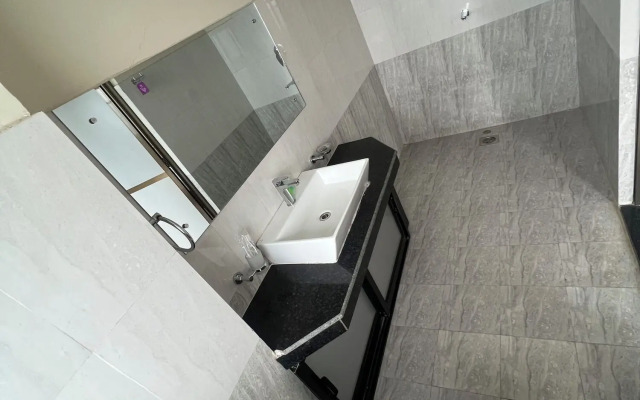 Ratna Giri Resort