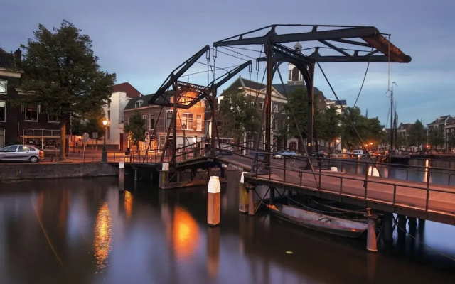 Studio in Canal Villa in the Old Centre Schiedam