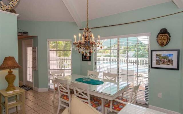 Anna Cabana Bungalow #4 by RedAwning