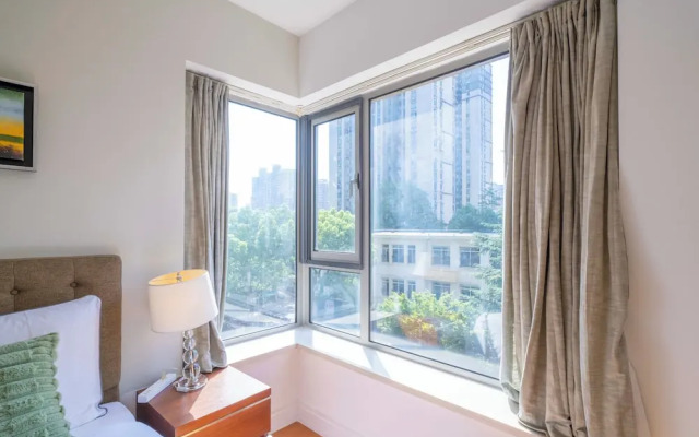 Tyms Luxury 2BR 1BA Apt Xujiahui Shops
