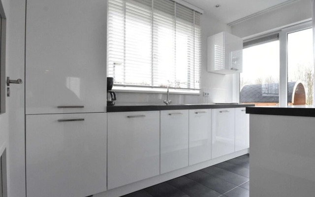 Modern Villa in Harderwijk with Hot Tub