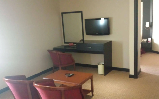 Manhattan Avenue Hotel