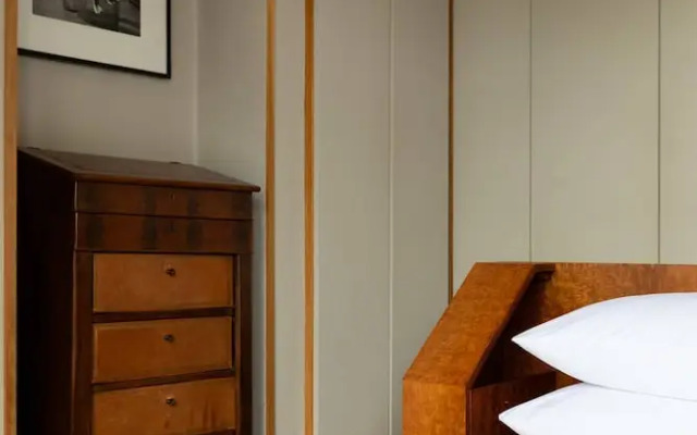 Pont Street IV by Onefinestay