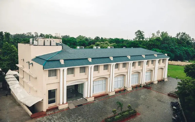 Safal Retreat