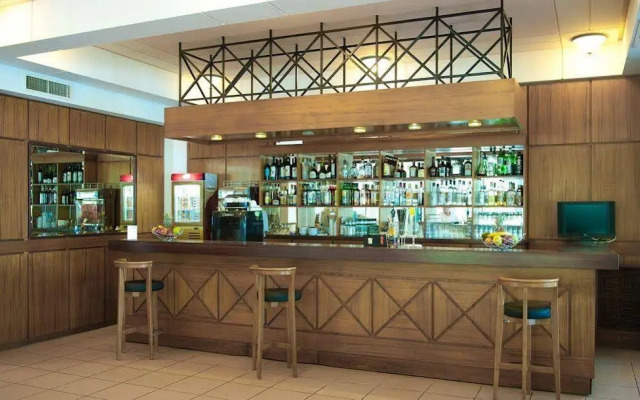 PHEIA, Vriniotis Resorts