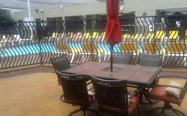 Jockey Resort Suites Center Strip