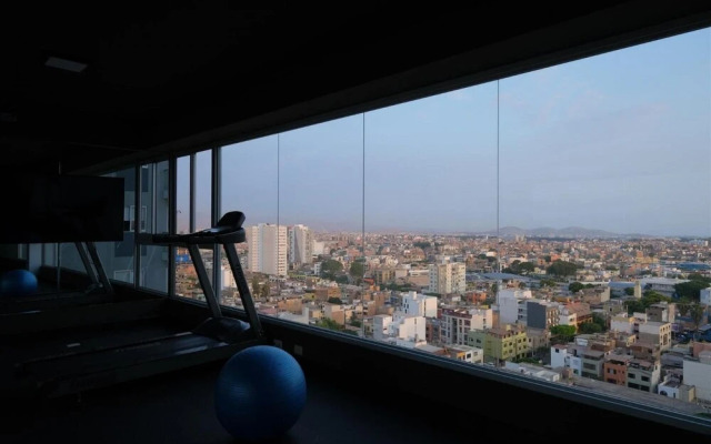 Stylish apt Amazing Ocean View - Gym Karaoke Pool