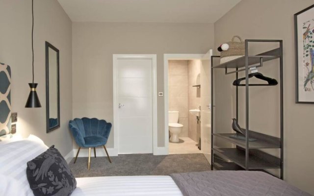BlackBird Luxury Accommodation Room 6