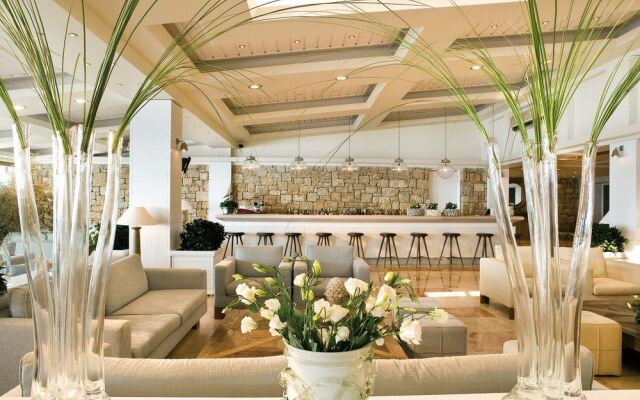 Курорт Sani Resort