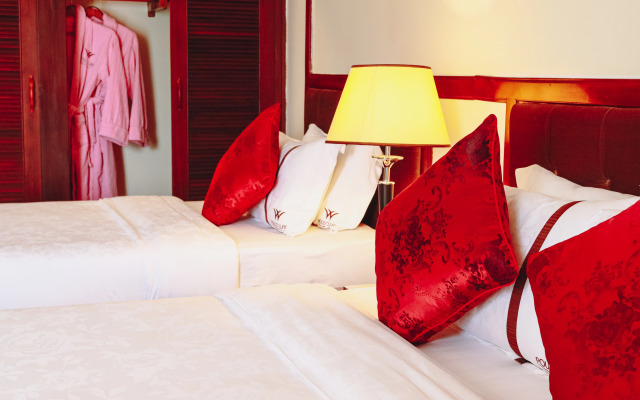 Poulo Wai Hotel and Apartment