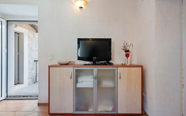 Snug Apartment in Pu?iš?a Near the Beach
