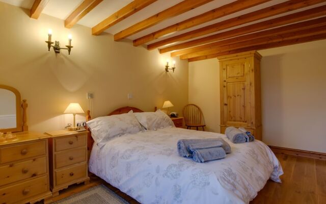 Luxurious Holiday Home in Llanrwst Near River