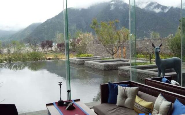 Grand House Tingyue Linzhi