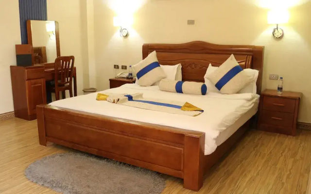 Mm Hotel