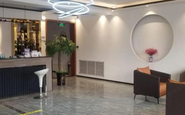 Jiayi Hotel (Xintai Xinwen bus station)