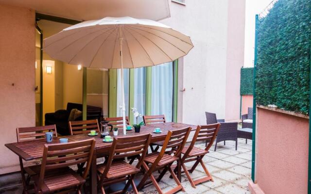 D&E - PARIS-DISNEY - HOLIDAYS APARTMENT - APPARTEMENT DE VACANCES - 5 CHAMBRES- 5 SDB - 5 BEDROOMS - 5 BATHROOMS - Netflix