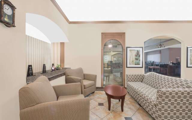 Baymont By Wyndham Snyder